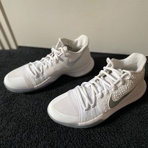 Kyrie 3 White Chrome